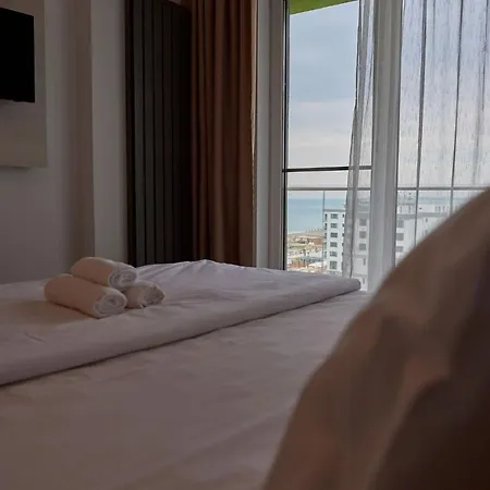 Sandy Walk Apt N Pools Beach Апартаменты *