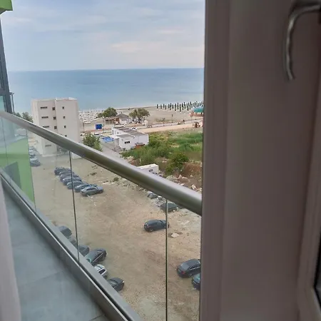 Апартаменты Sandy Walk Apt N Pools Beach *
