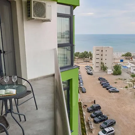 Sandy Walk Apt N Pools Beach Apartament